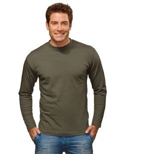 HANES LONG SLEEVE HEAVY TEE SHIRT